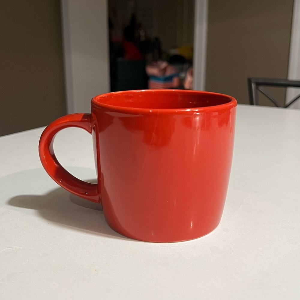 Snoopy Red Mug - Picture 2 of 4